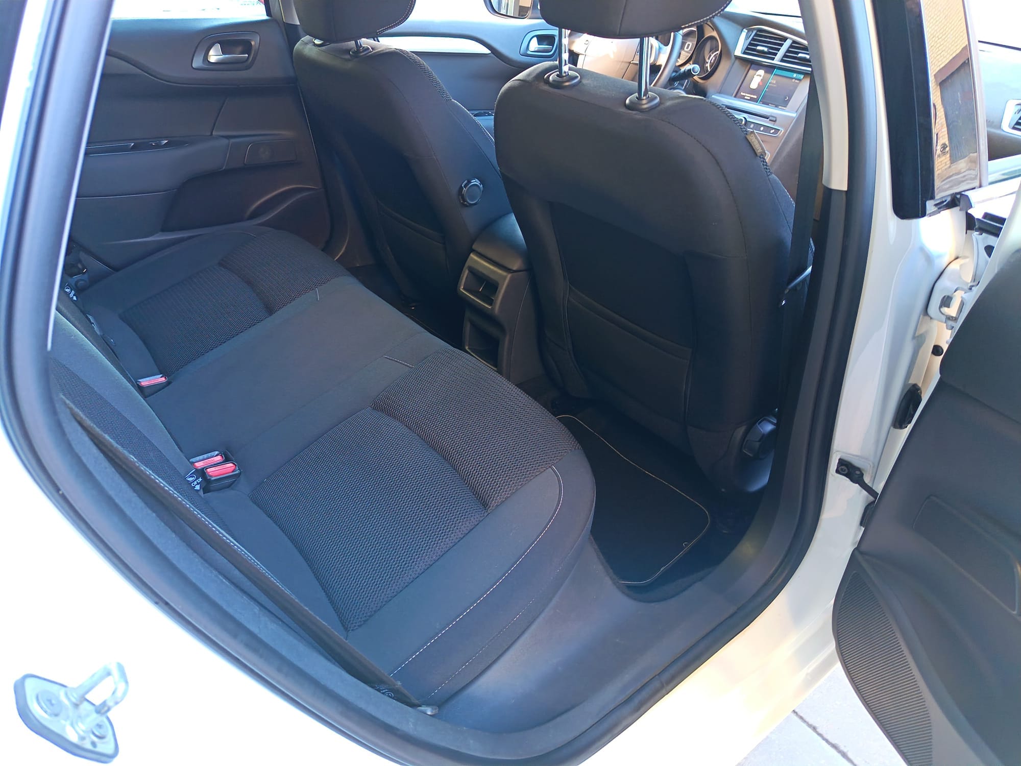 WhatsApp Image 2026-01-14 at 17.52.20 (4)